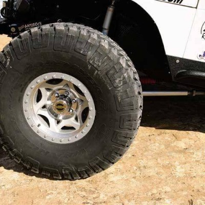 04094wd_10z2002_jeep_wranglerwheel