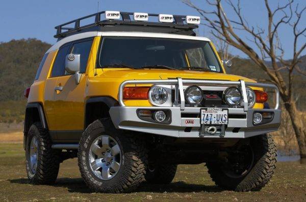 Old Man Emu Complete Toyota FJ Cruiser Suspension Lift Kit (2010+)