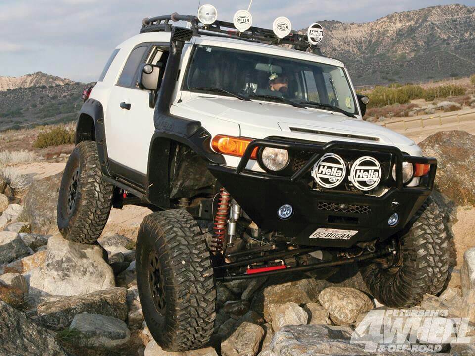 Old Man Emu Complete Toyota FJ Cruiser Suspension Lift Kit (2007-2009)